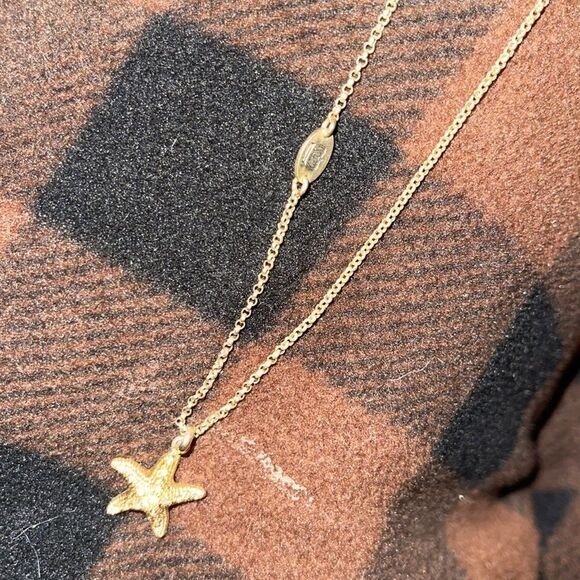 JUICY COUTURE Diamond Starfish Necklace JUICY COUTURE Diamond Starfish Necklace - Picture 6 of 8